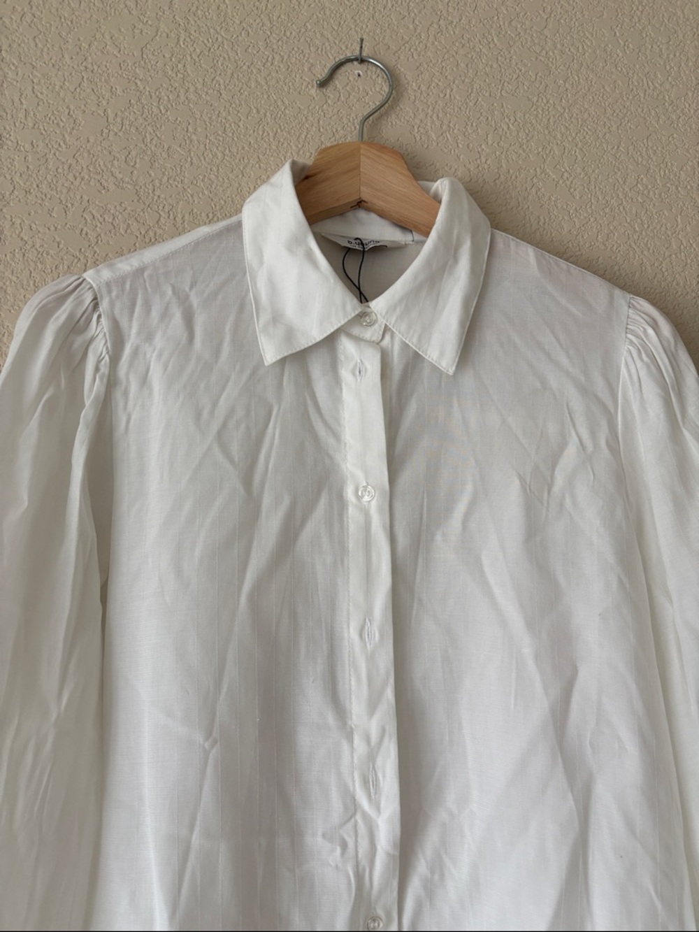 B. Young Classic White Button-Up Blouse - Picture 2 of 3